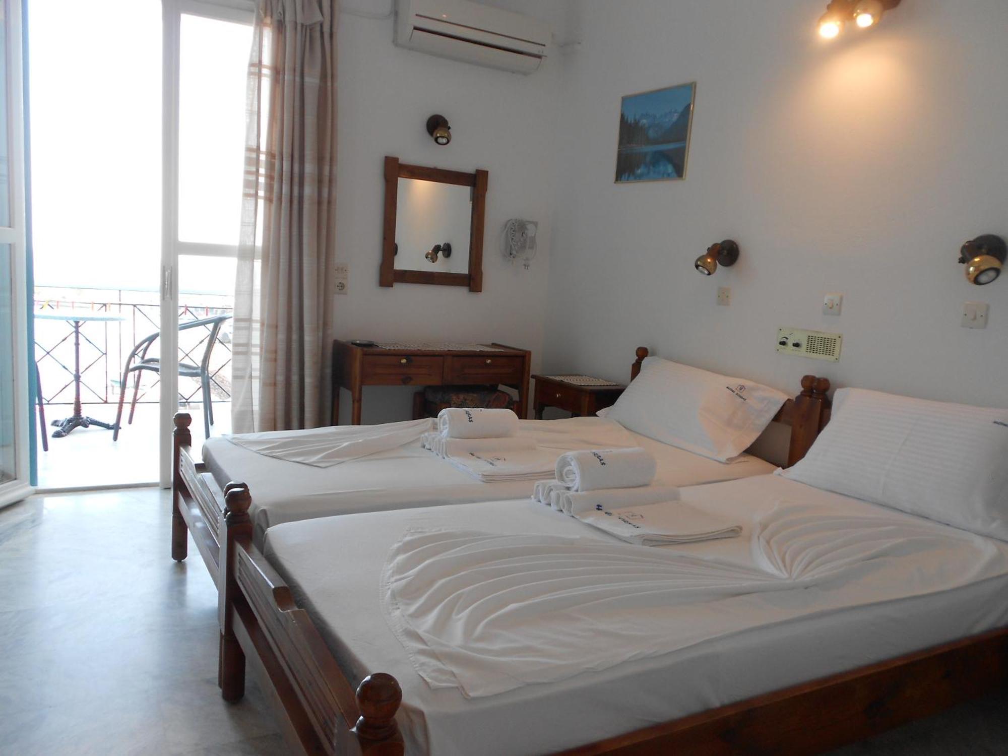 Zorbas Hotel Піфагорея Номер фото